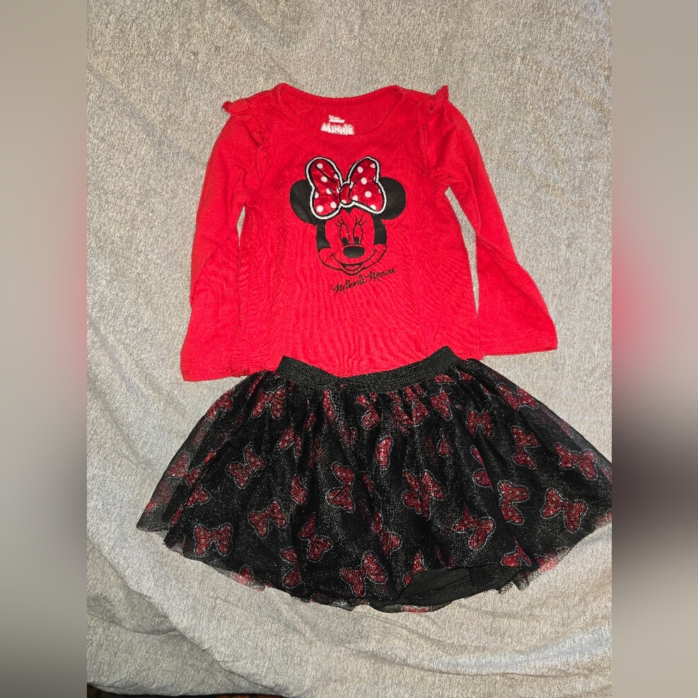 5 for 25$ Disney junior Minnie outfit